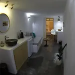 Akron Cliff Villa