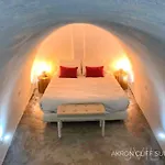 Villa Akron Cliff