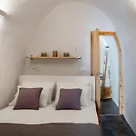 Akron Cliff Villa Fira (Santorini)