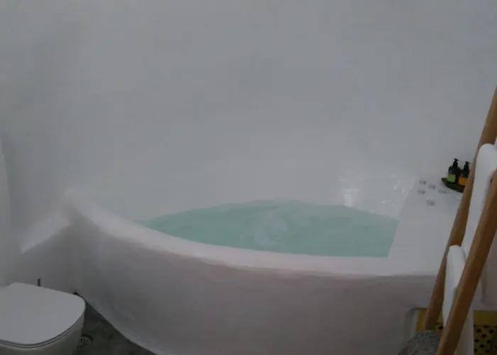 Akron Cliff Villa Fira (Santorini)