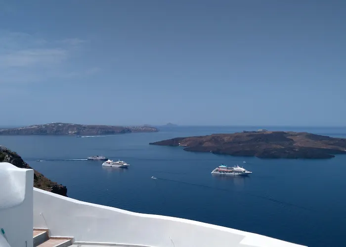 Villa Akron Cliff Fira (Santorini)