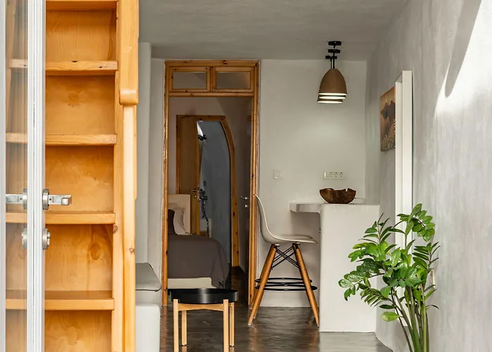 Villa Akron Cliff Fira (Santorini)