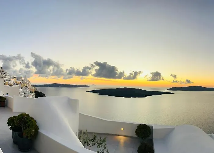 Akron Cliff Fira (Santorini)