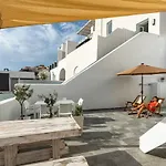 Akron Cliff Villa