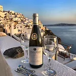 Villa Akron Cliff Fira (Santorini)