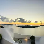 Akron Cliff Fira (Santorini)