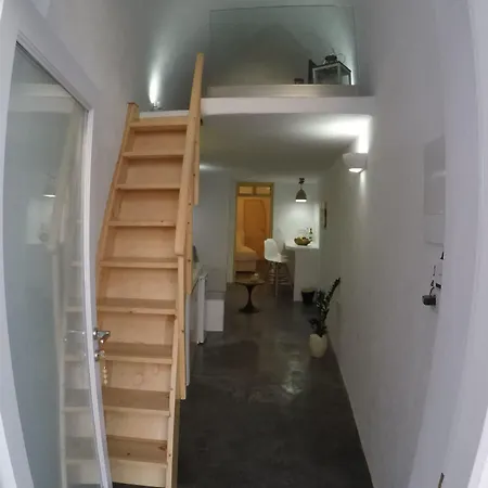 Akron Cliff * סנטוריני