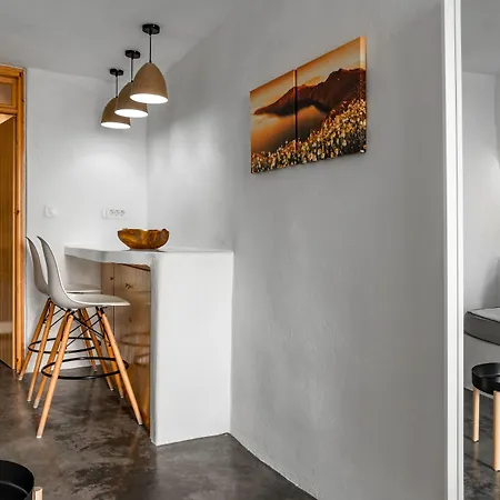 Akron Cliff Villa Fira (Santorini)