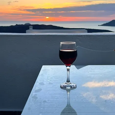 Akron Cliff Villa