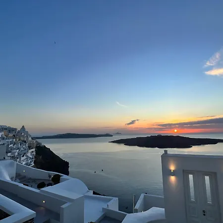 Villa Akron Cliff Fira (Santorini)