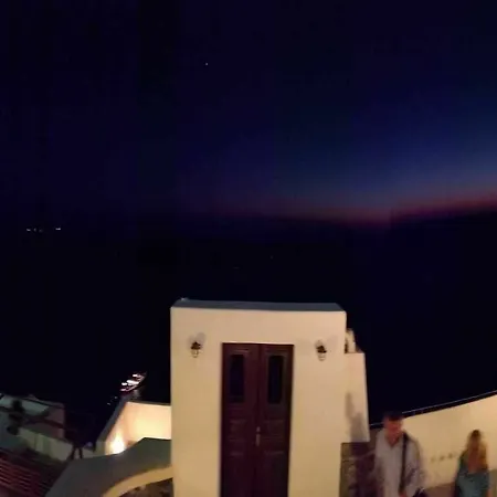 Akron Cliff Fira (Santorini)