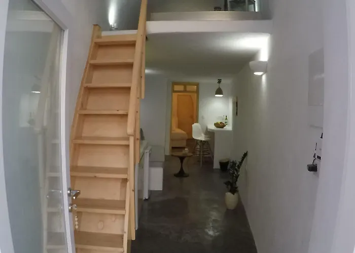 Akron Cliff * ثيرا