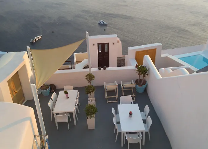 Akron Cliff * Fira (Santorini)