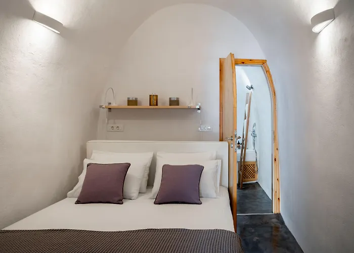 Akron Cliff Villa Fira (Santorini)