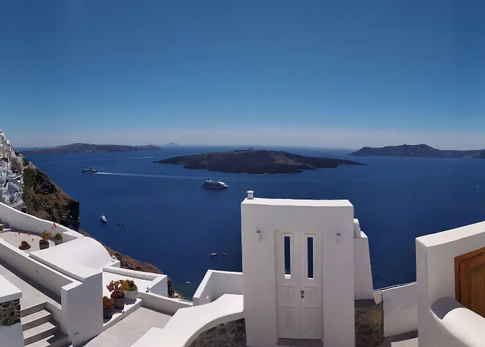 Akron Cliff * Fira (Santorini)