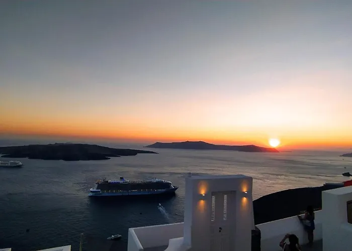 Akron Cliff * Fira (Santorini)