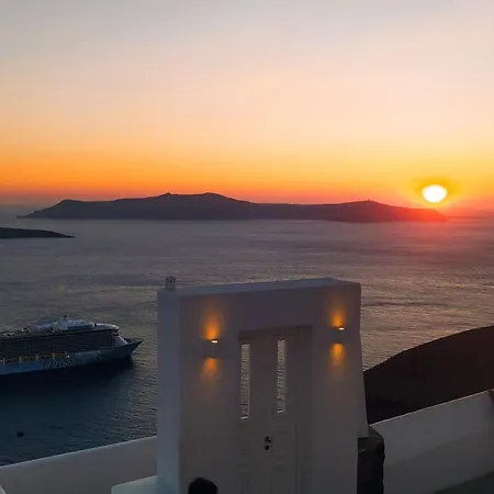 Akron Cliff Fira (Santorini)