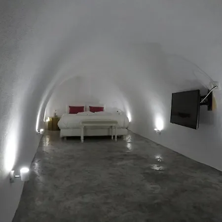 Akron Cliff Fira (Santorini)