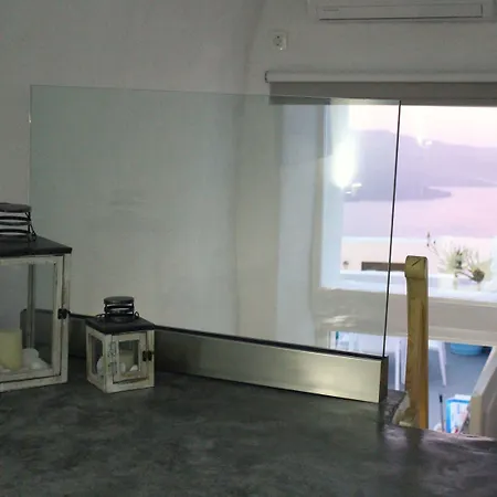 Akron Cliff Fira (Santorini)