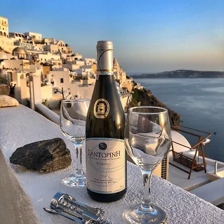 Villa Akron Cliff Fira (Santorini)