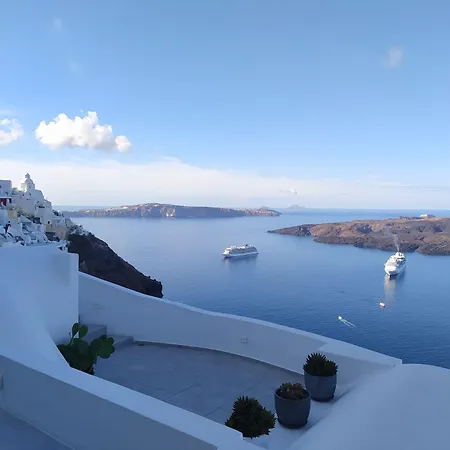 Akron Cliff * Fira (Santorini)