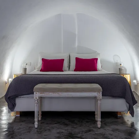 Villa Akron Cliff Fira (Santorini)