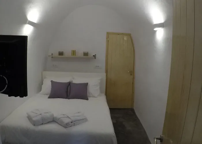 阿克伦悬崖套房别墅 费拉