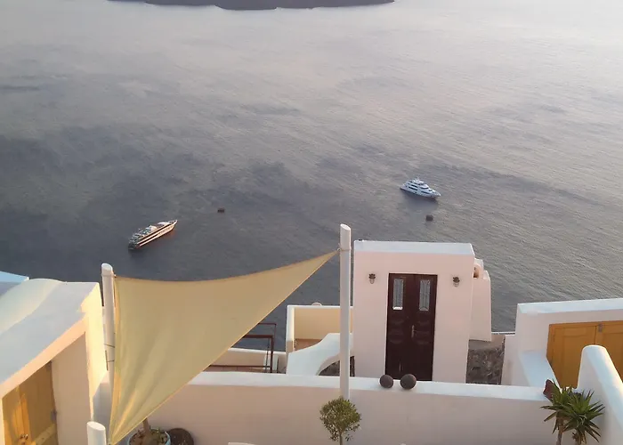 阿克伦悬崖套房别墅 *